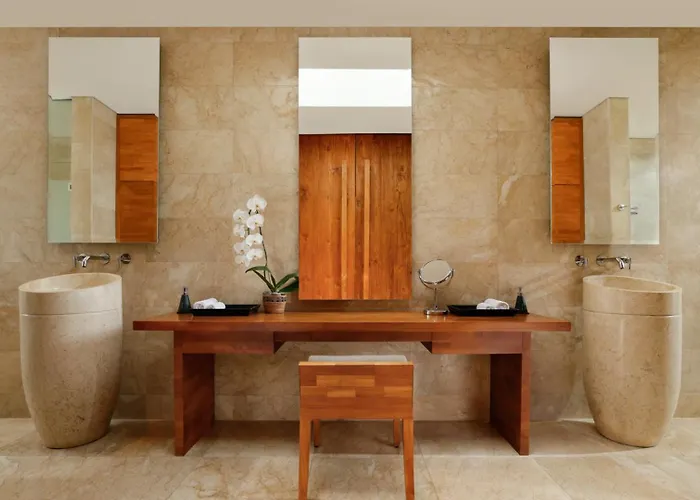 Resort Candi & 4*